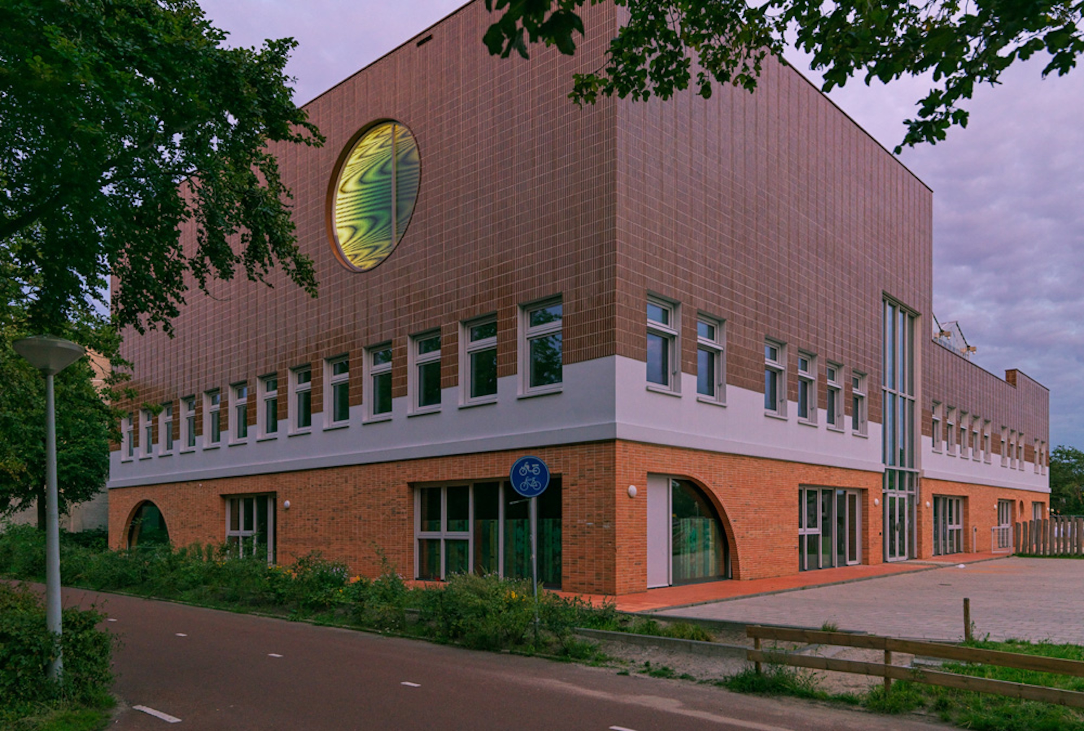 001 ARNOUT MEYER SCHOOL DE KNOTWILG 2023 PH GJ van ROOIJ