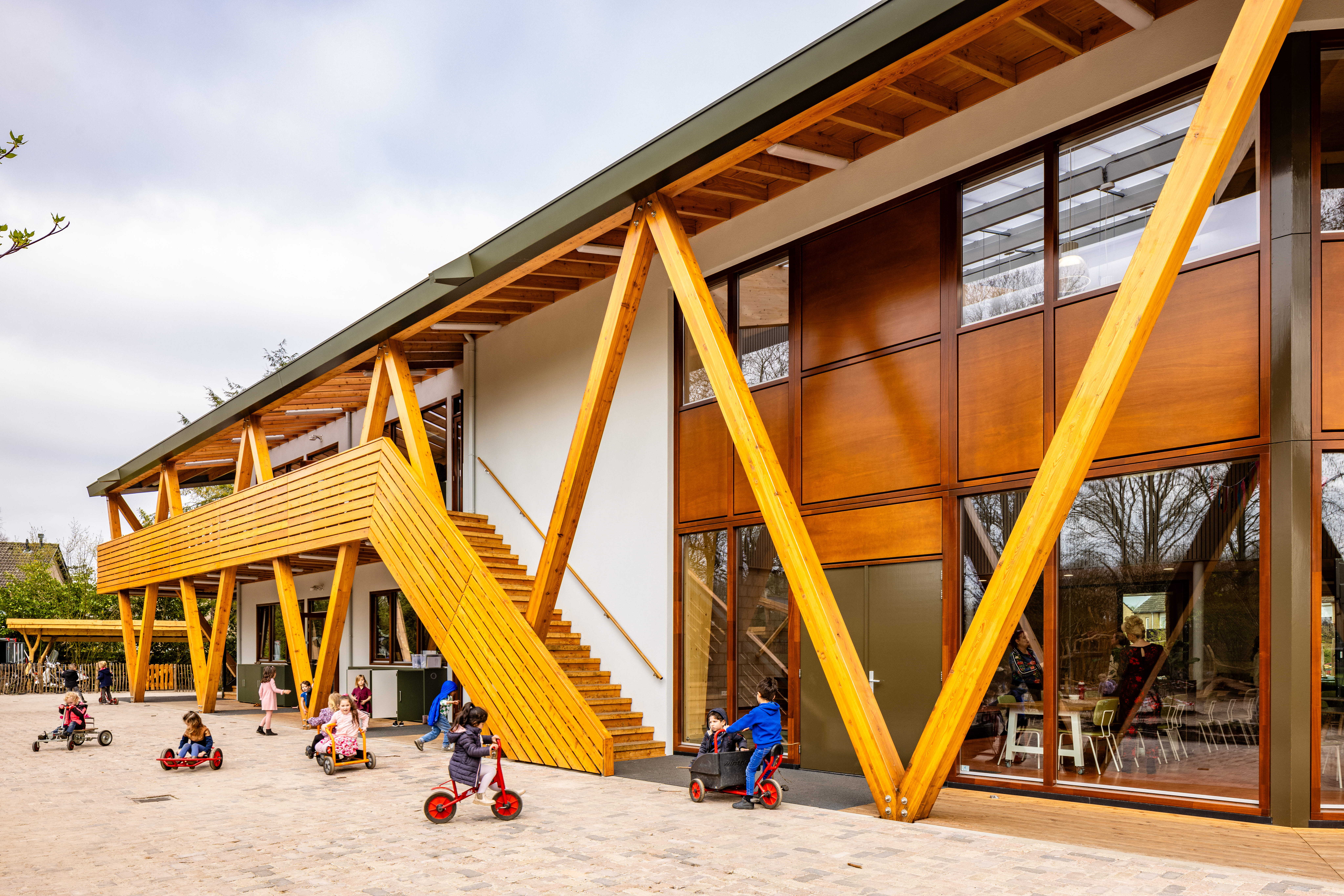 En En Buitenste Binnen BASE 04