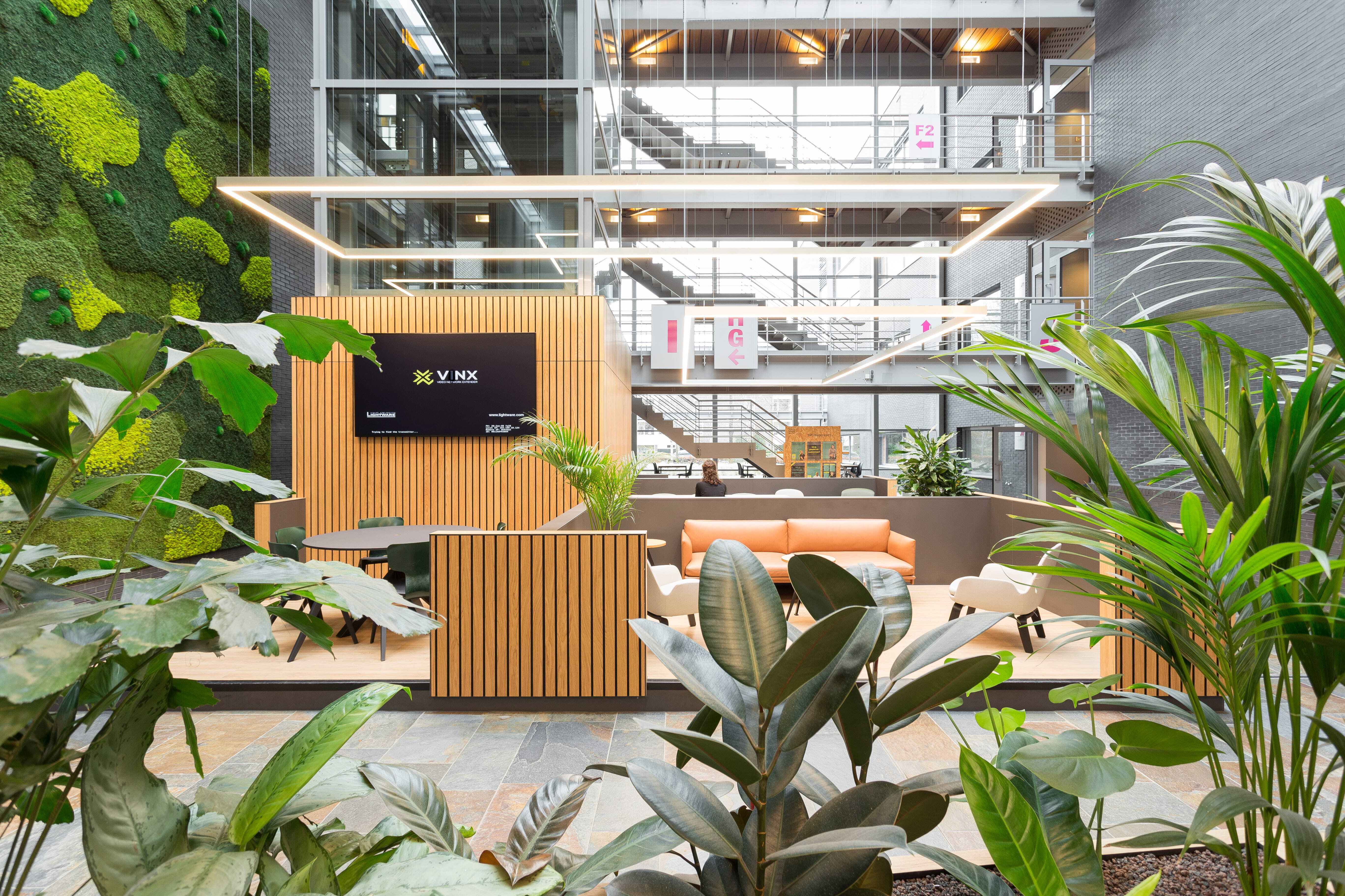 2125 ZENBER In Holland 8499