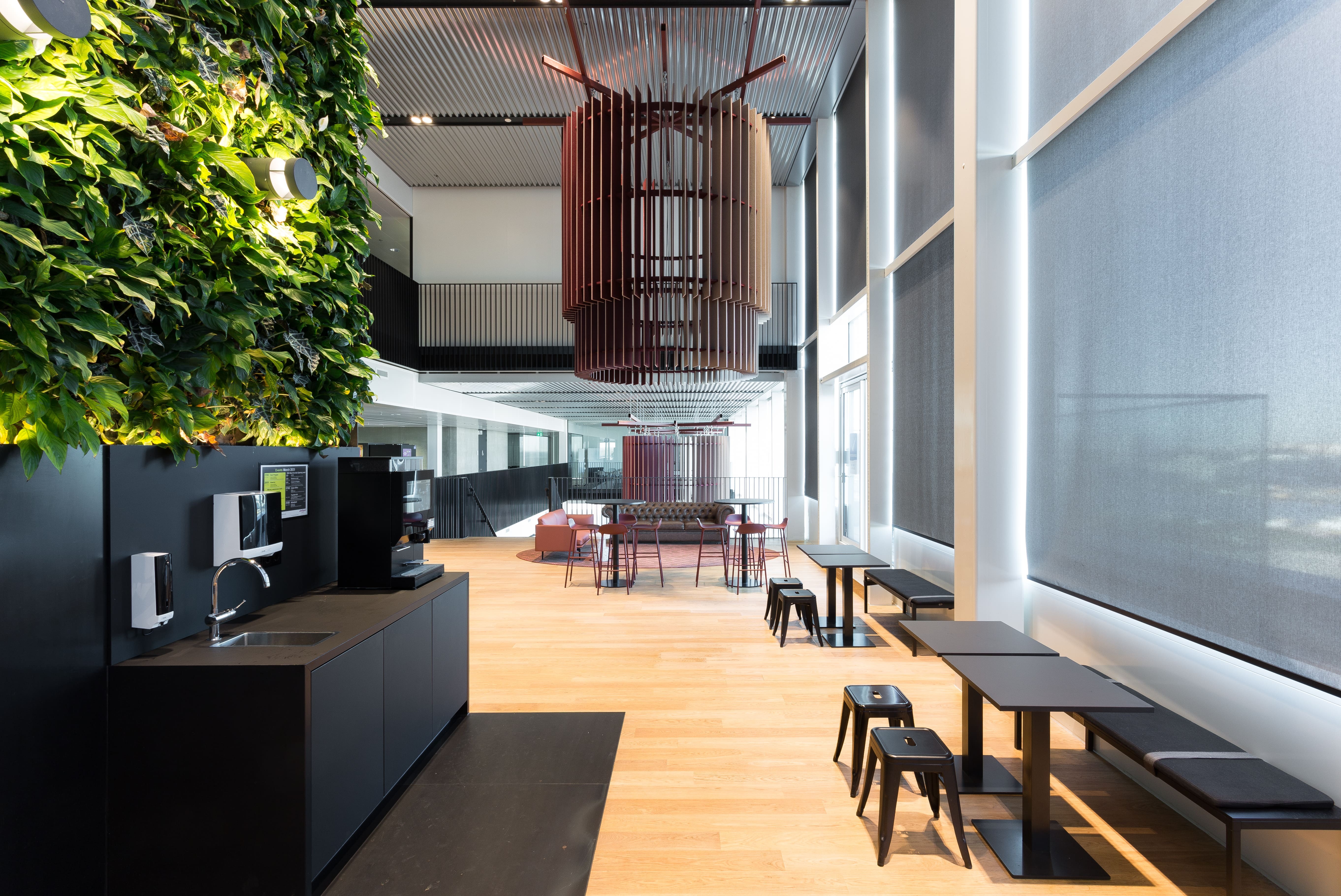 2305 ZENBER In Holland Amsterdam 0134 nieuw min