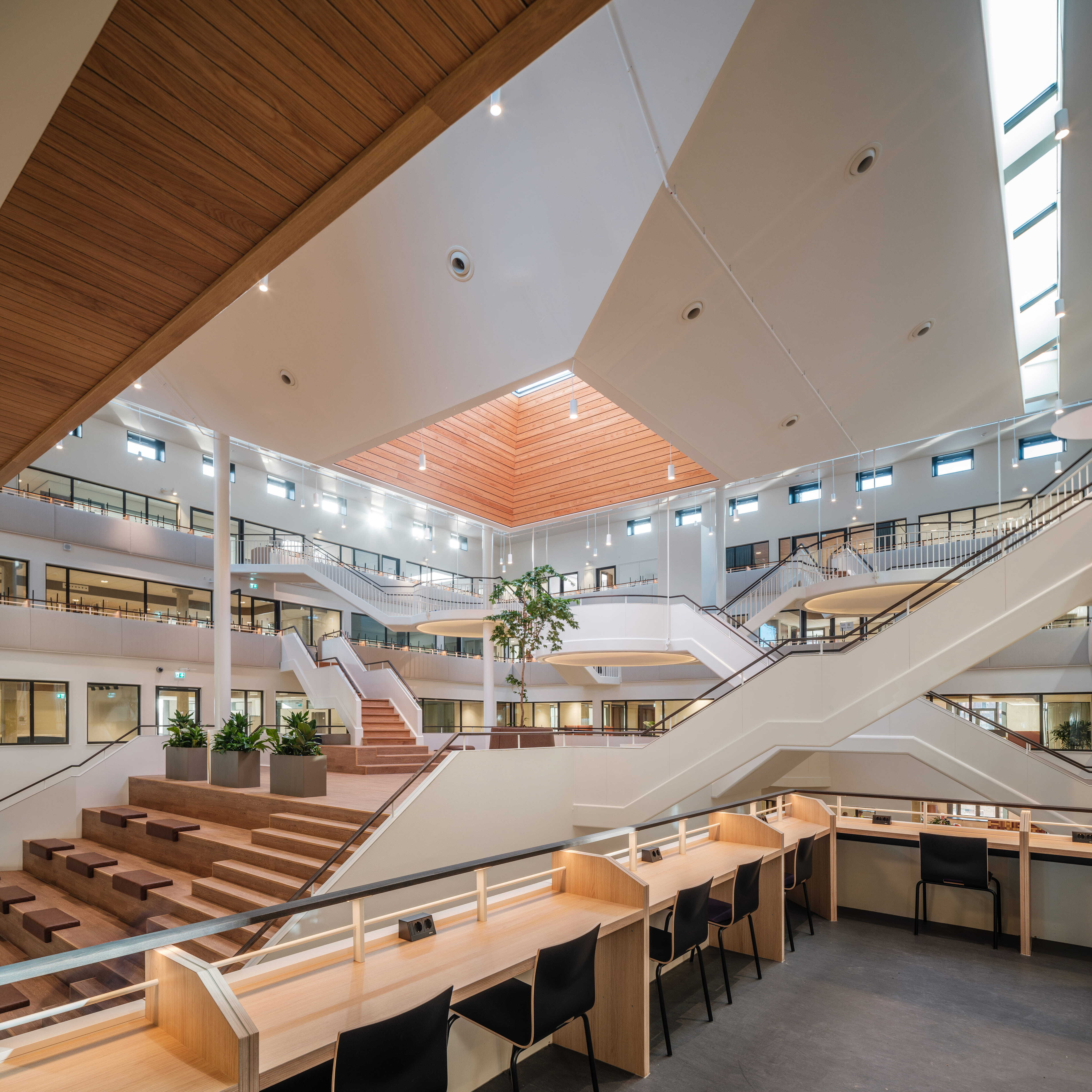 Academie Tien Leidsche Rijn de Architekten Cie Fotograaf Ernst van Raaphorst 11
