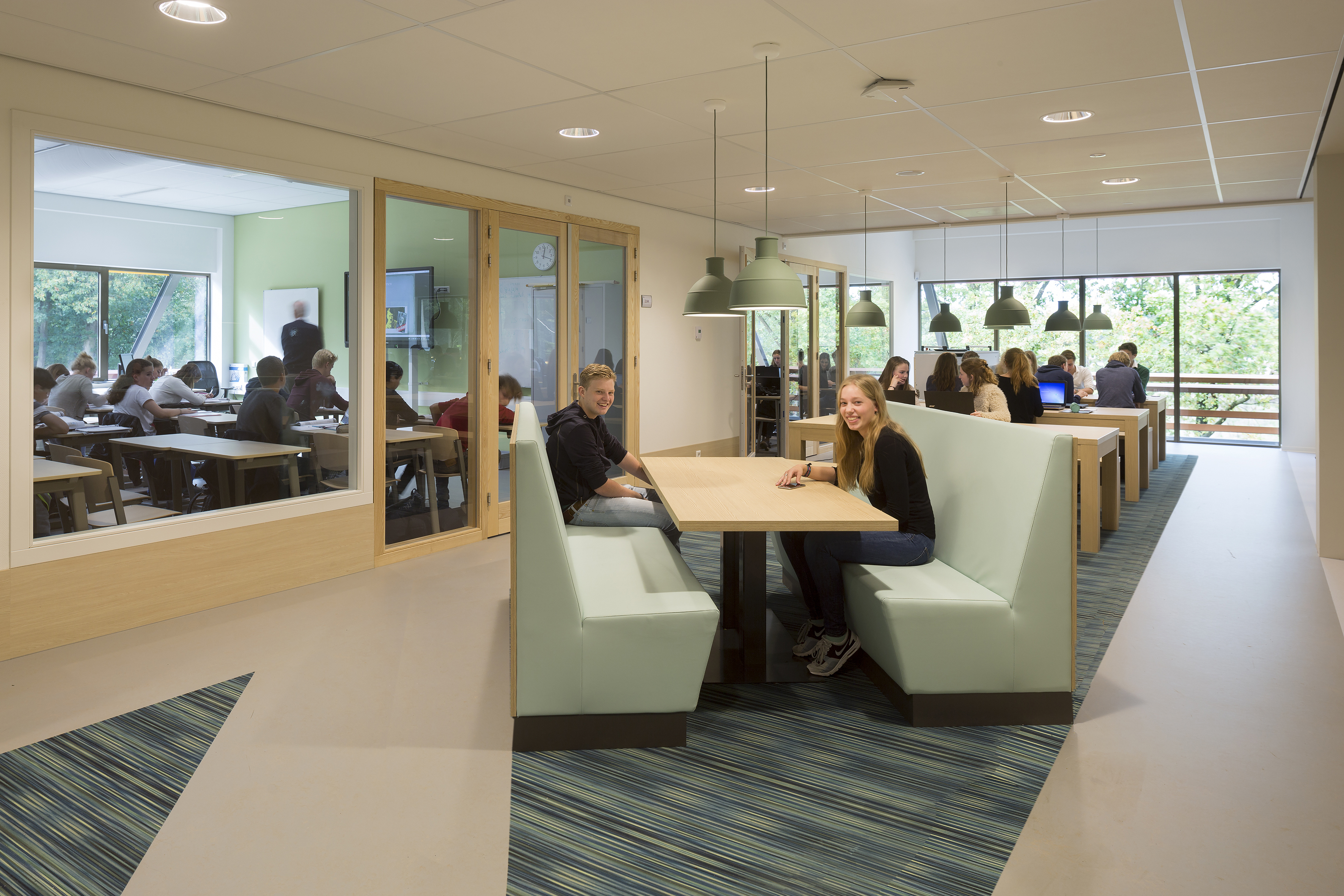 SPRING 3380 Revius LK interieur