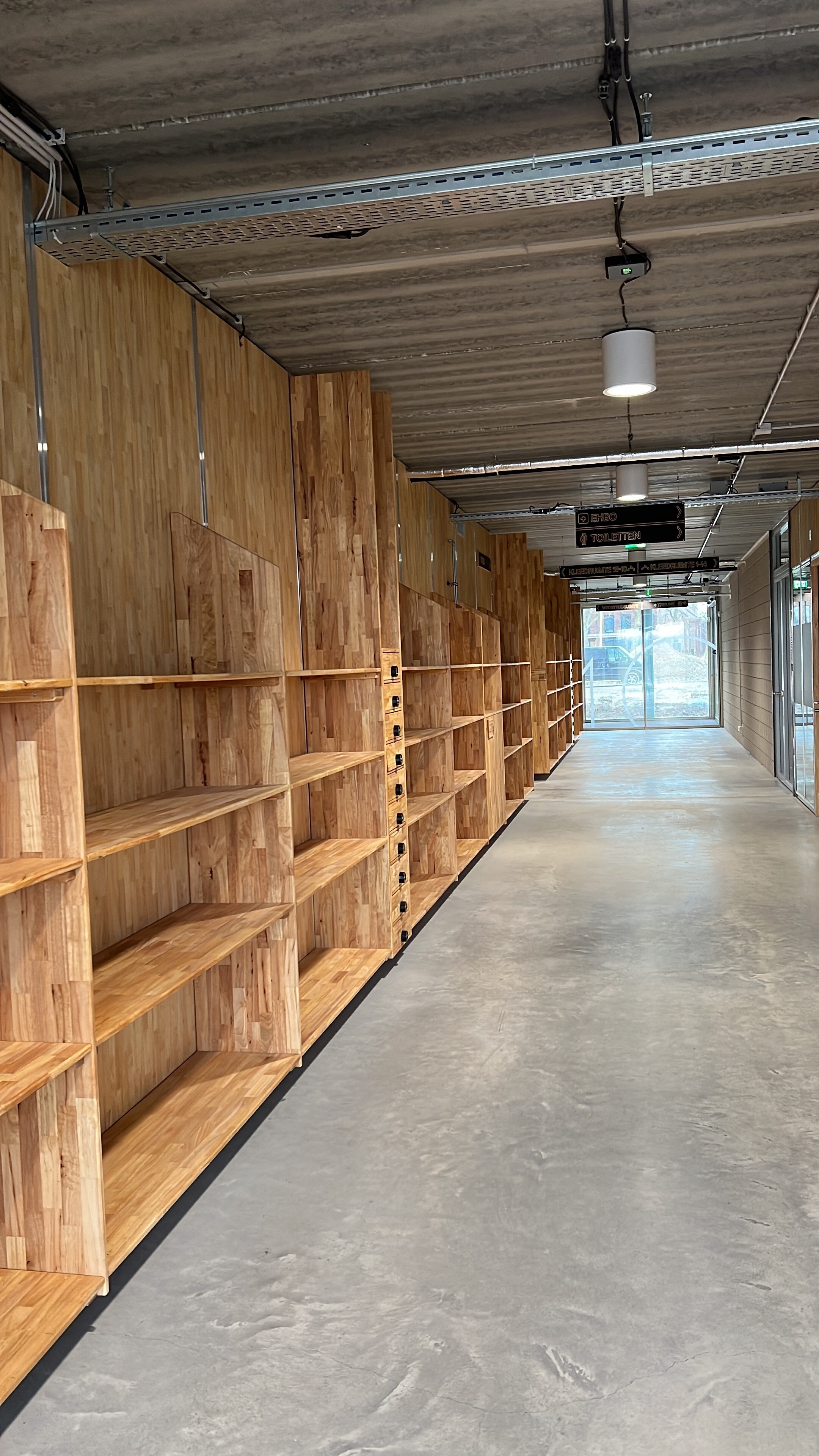 Tassenkast hockey en voetbal