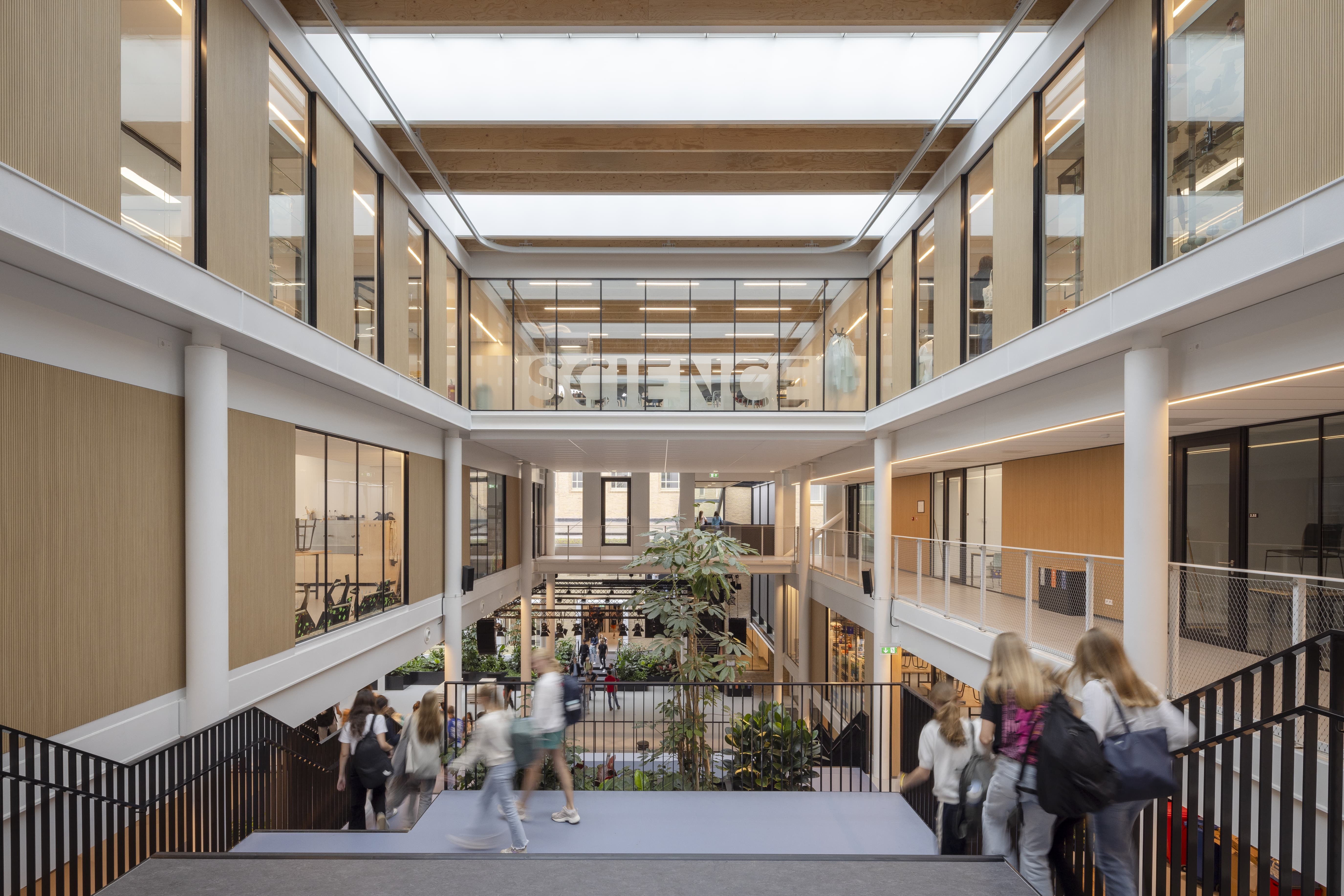 Int 05 van Maerlant Lyceum cepezed Lucasvander Wee min